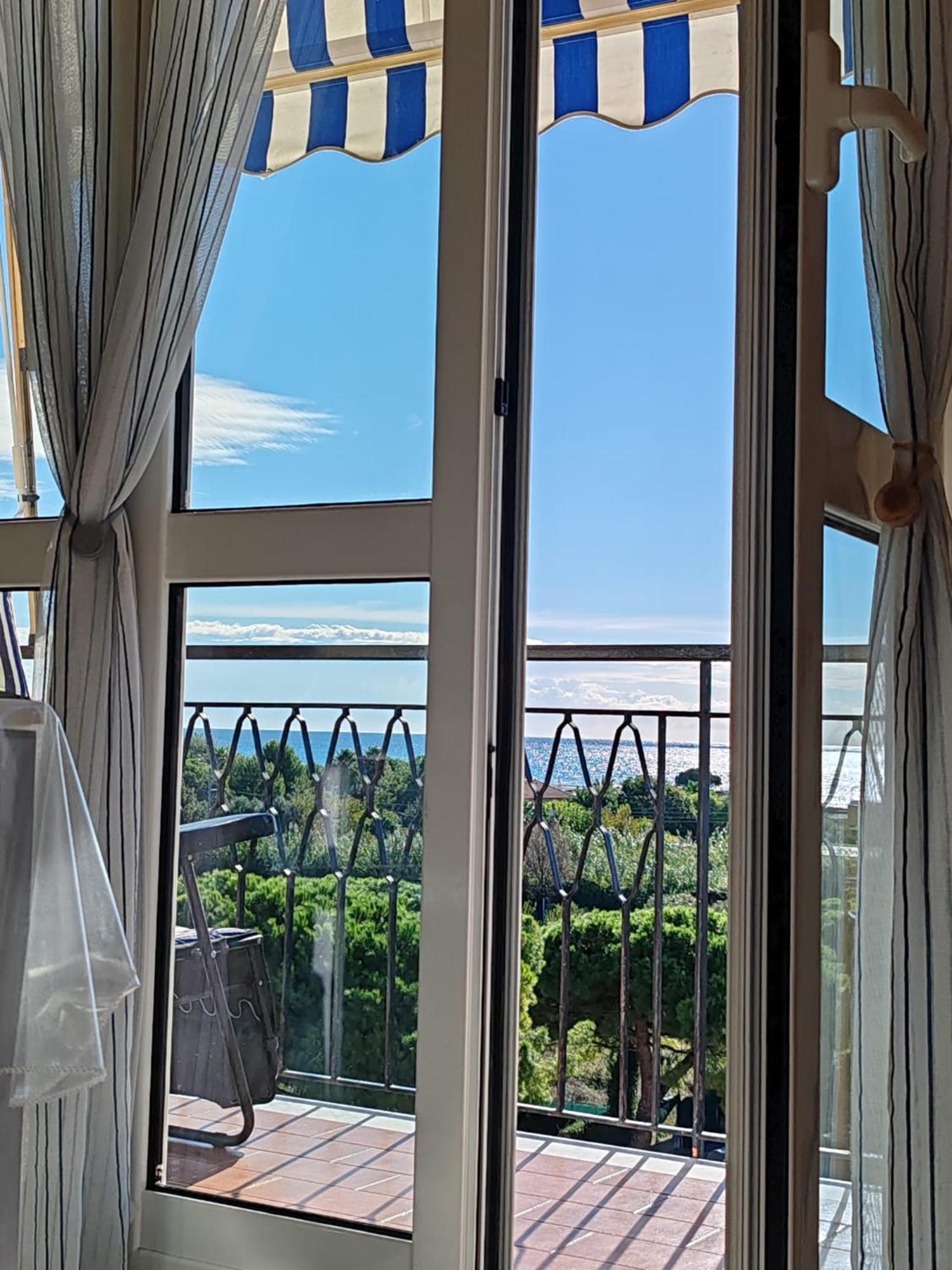 Appartamento Vista Mare Albenga Eksteriør billede