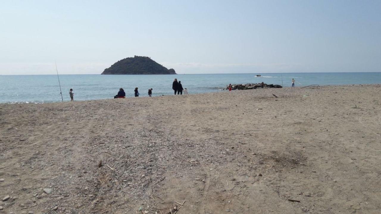 Appartamento Vista Mare Albenga Eksteriør billede